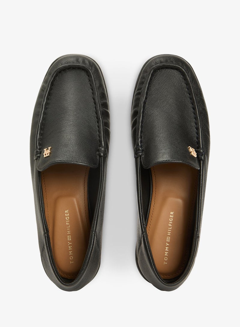 TOMMY HILFIGER Leather Ruched Toe Loafers - Image 5